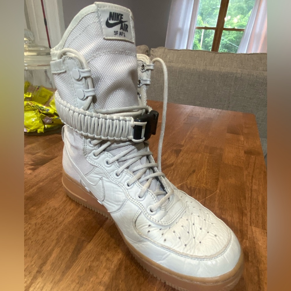 Nike SF Air Force 1 High Light Bone